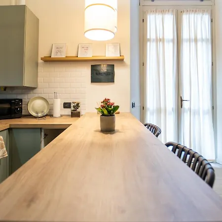 Modern With Parking, Wi-fi & Smarttv Daire