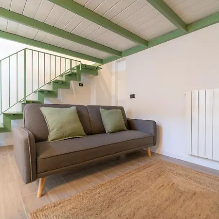Modern With Parking, Wi-fi & Smarttv Como